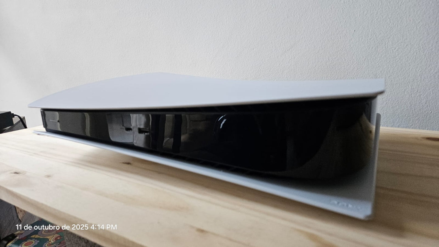 Playstation 5 Edição Digital - Semi-novo em perfeito estado